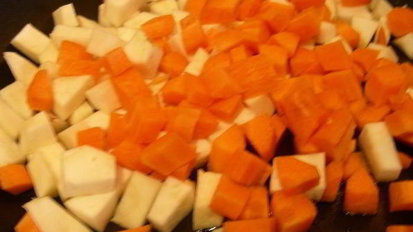 постный гороховый суп с сельдереем