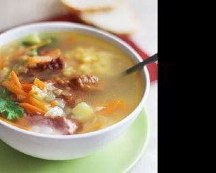 Суп гороховый с копчеными ребрышками