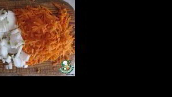 суп гороховый с копчеными ребрышками