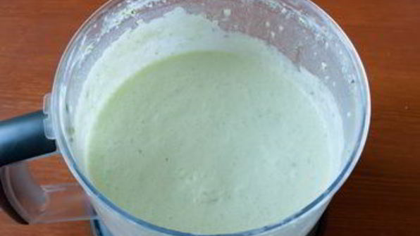 холодный огуречный суп с зеленью