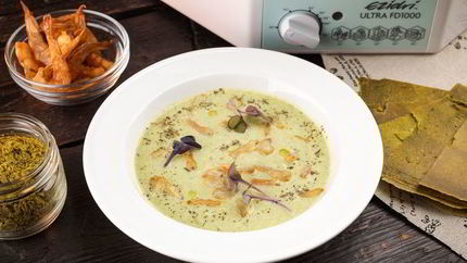 Крем-суп из брокколи с креветками