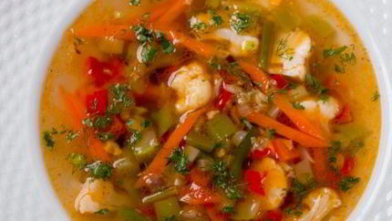 Куриный суп с болгарским перцем и томатами
