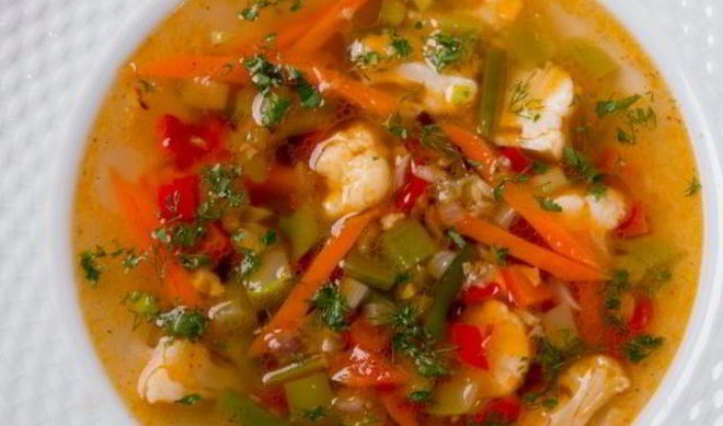Куриный суп с болгарским перцем и томатами