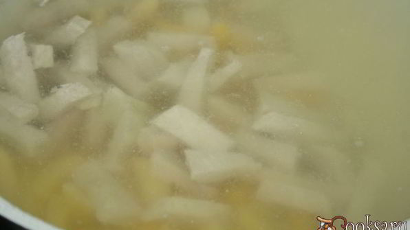 мясной суп с домашней яичной лапшой