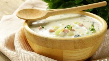 Окрошка на кефире с колбасой