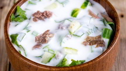 Окрошка с говядиной и редькой