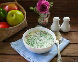 Окрошка с копченой грудкой