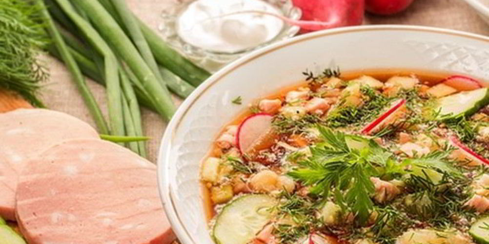 Рецепт окрошки с томатным соком и свежими огурцами