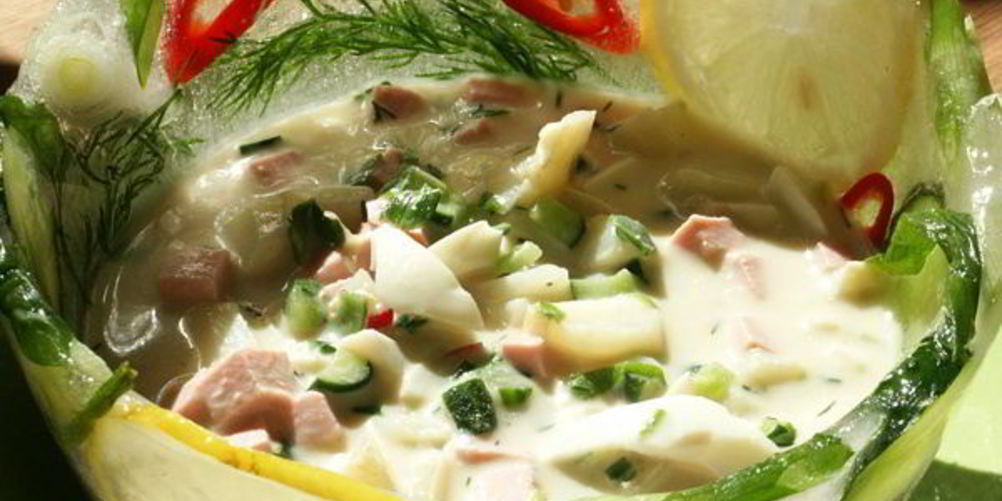 Рецепт окрошки в ледяной вазе