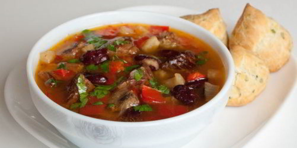 Рецепт острого мясного супа с фасолью