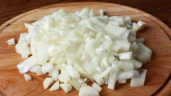 острый мясной суп с фасолью