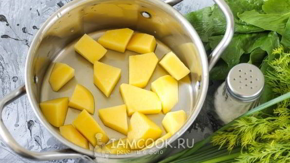 овощной суп с сельдереем и шпинатом