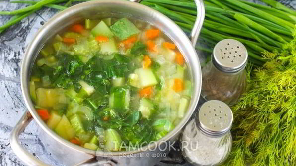 овощной суп с сельдереем и шпинатом