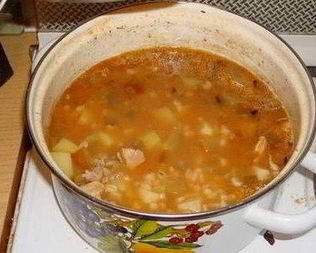 Классический рассольник на говяжьем бульоне