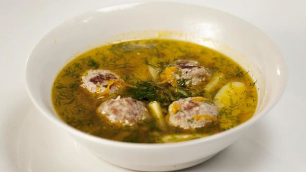 рассольник с фрикадельками из индейки