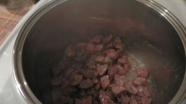 рассольник с перловкой и почками в мультиварке