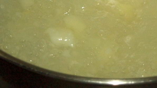 постные щи из квашеной капусты с шампиньонами