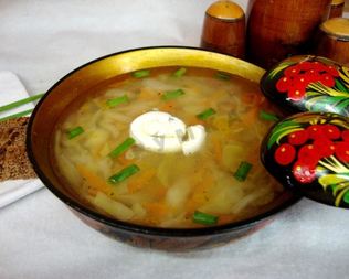 Щи из капусты с курицей в мультиварке