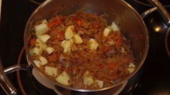 щи из капусты со свининой