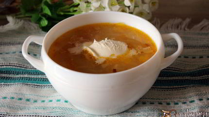 Щи из кислой капусты с перловкой на мясном бульоне