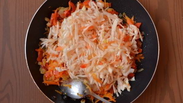 щи из квашеной капусты с пшеном