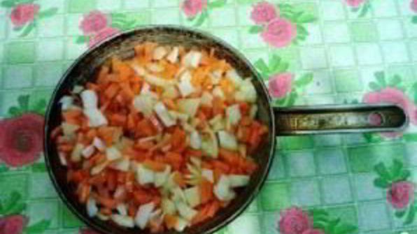 щи из квашеной капусты с тушенкой