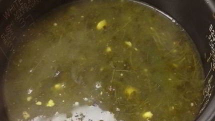 Щи со щавелем в мультиварке