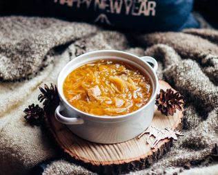 Суточные щи из кислой капусты