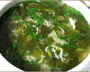 Зеленые щи с щавелем