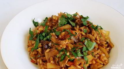 Грибная солянка с рисом и капустой