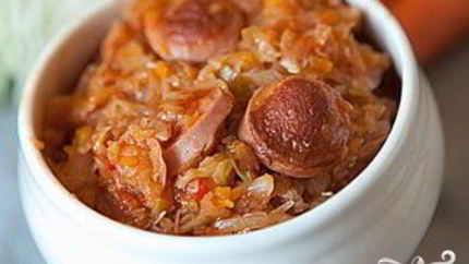 Капустная солянка с сосиской