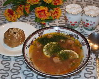 Солянка сборная с колбасой