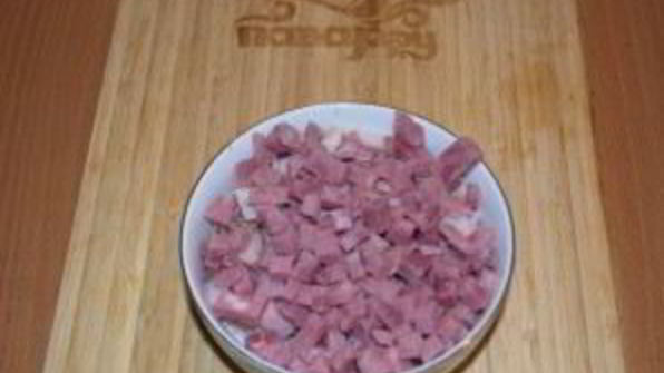 солянка сборная с колбасой