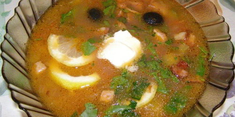 Рецепт супа домашняя солянка с курицей мясом и колбасой
