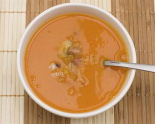 Суп из каштанов с тыквой и пармской ветчиной