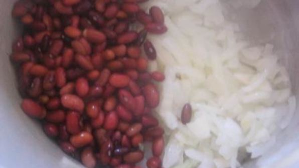 суп из красной фасоли и томатов