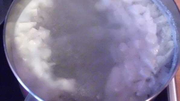 белый суп-пюре по-баварски