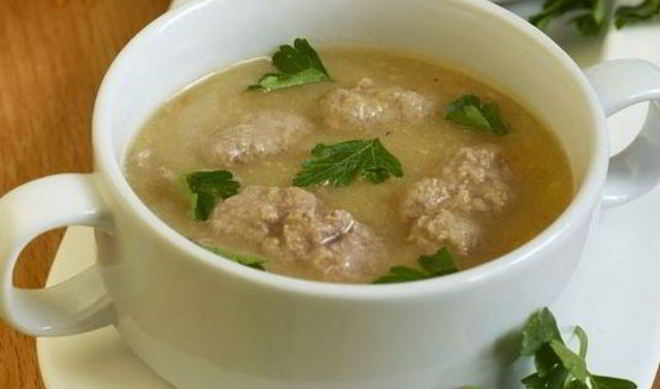 Картофельный суп-пюре с мясными клецками