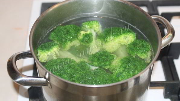 суп пюре из брокколи и сливками