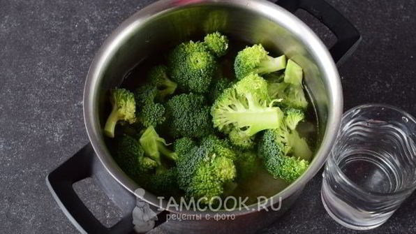 суп-пюре из брокколи со сливками