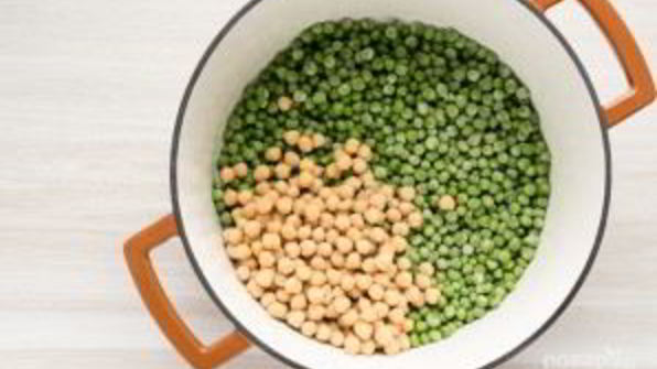 суп-пюре из горошка и нута