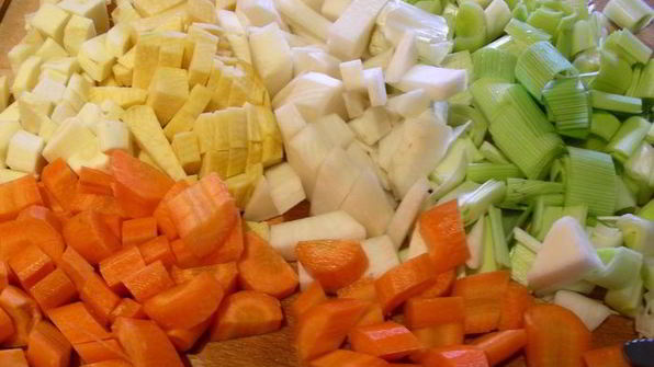 суп-пюре из корнеплодов с имбирем и розмарином