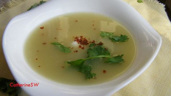 суп-пюре из корня и стеблей сельдерея