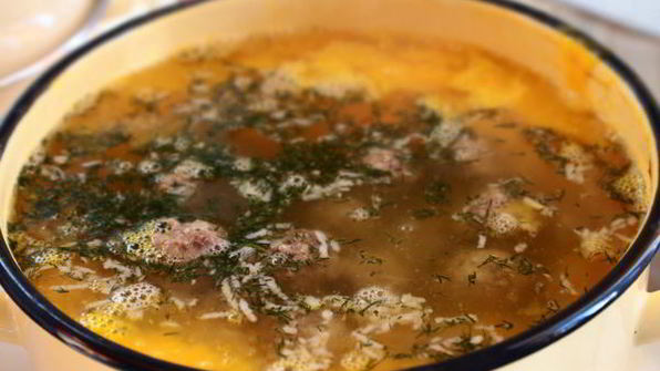 суп-пюре из тыквы с фрикадельками