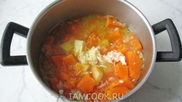 суп-пюре с тыквой и сухариками