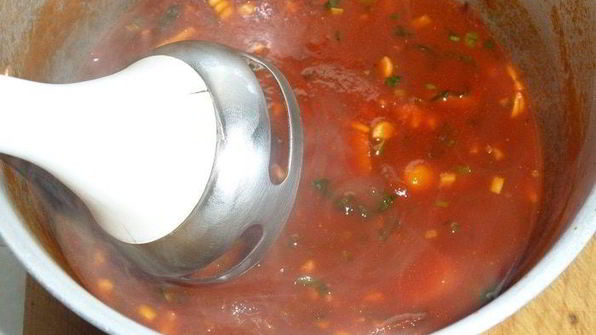 томатный суп-пюре с нутом