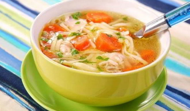 Суп с домашней рисовой лапшой