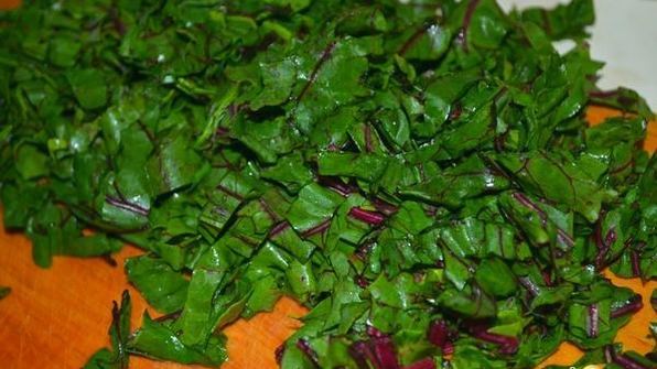 суп со свекольной ботвой