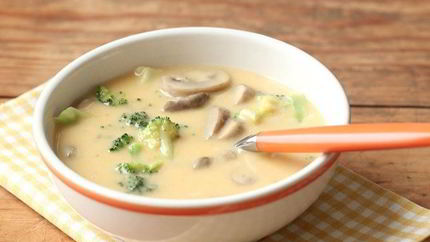 Сырный суп с брокколи и шампиньонами