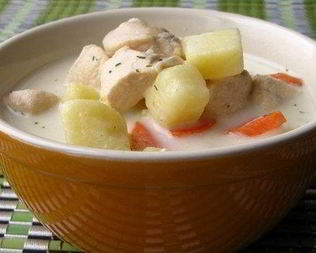 Сырный суп с куриным филе и овощами